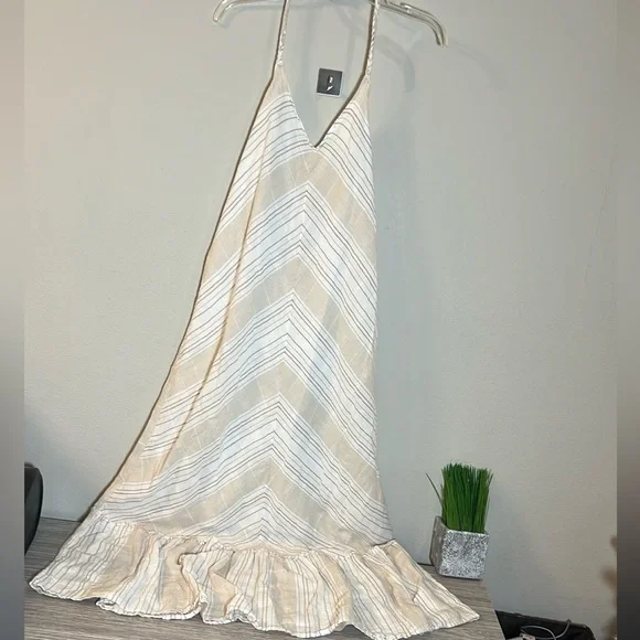 knee length dresses for ladies White Maxi Dress with Embroidered Roses